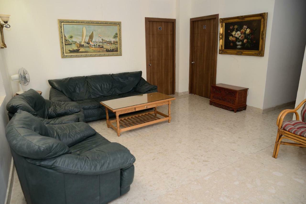 Whitestar Guesthouse Salina Esterno foto